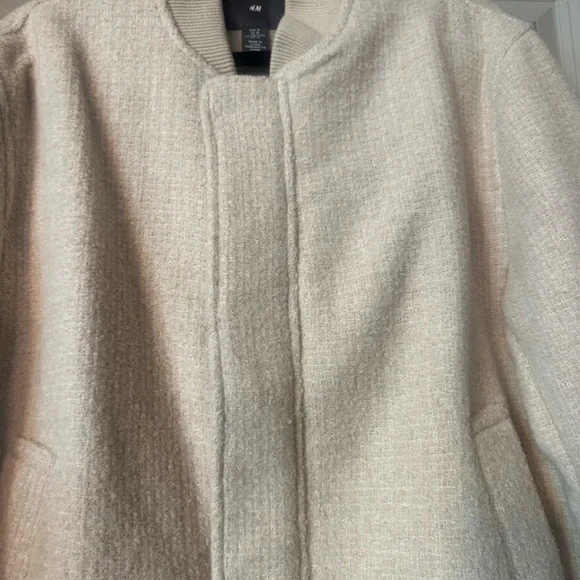 Men’s Cream Bomber Jacket - Picture 3 of 6